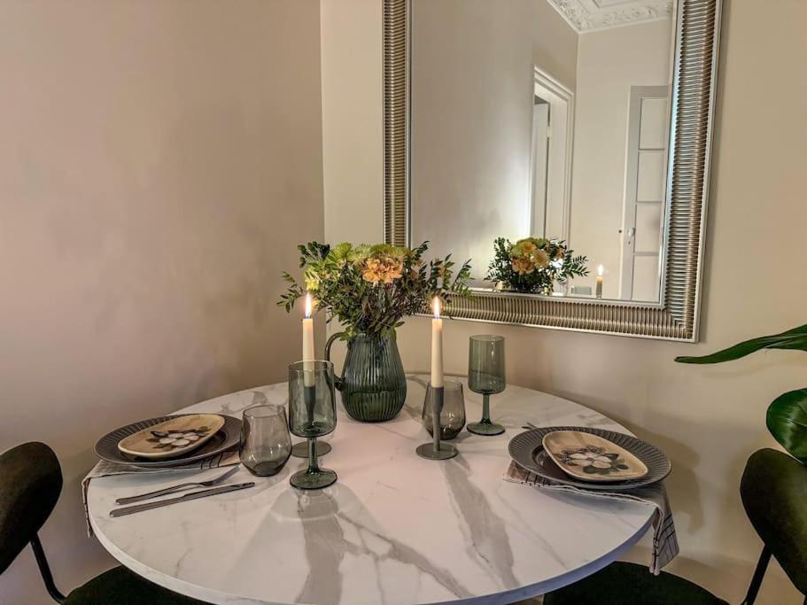 Appartement Chic Entre Histoire Et Modernite Paris