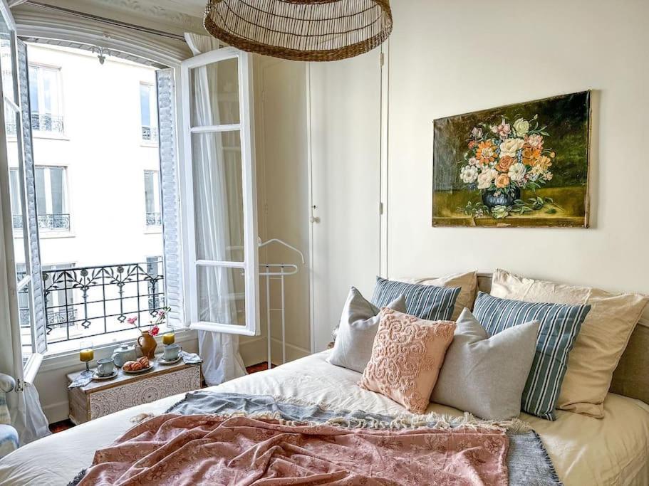 Appartement Chic Entre Histoire Et Modernite Paris
